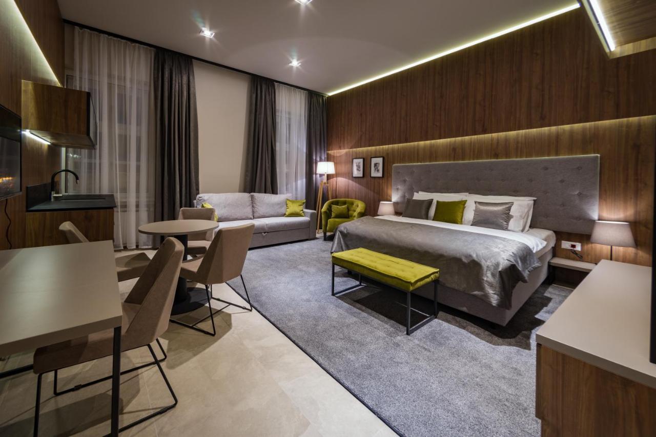 자그레브 Dezman Luxury Center 아파트 외부 사진