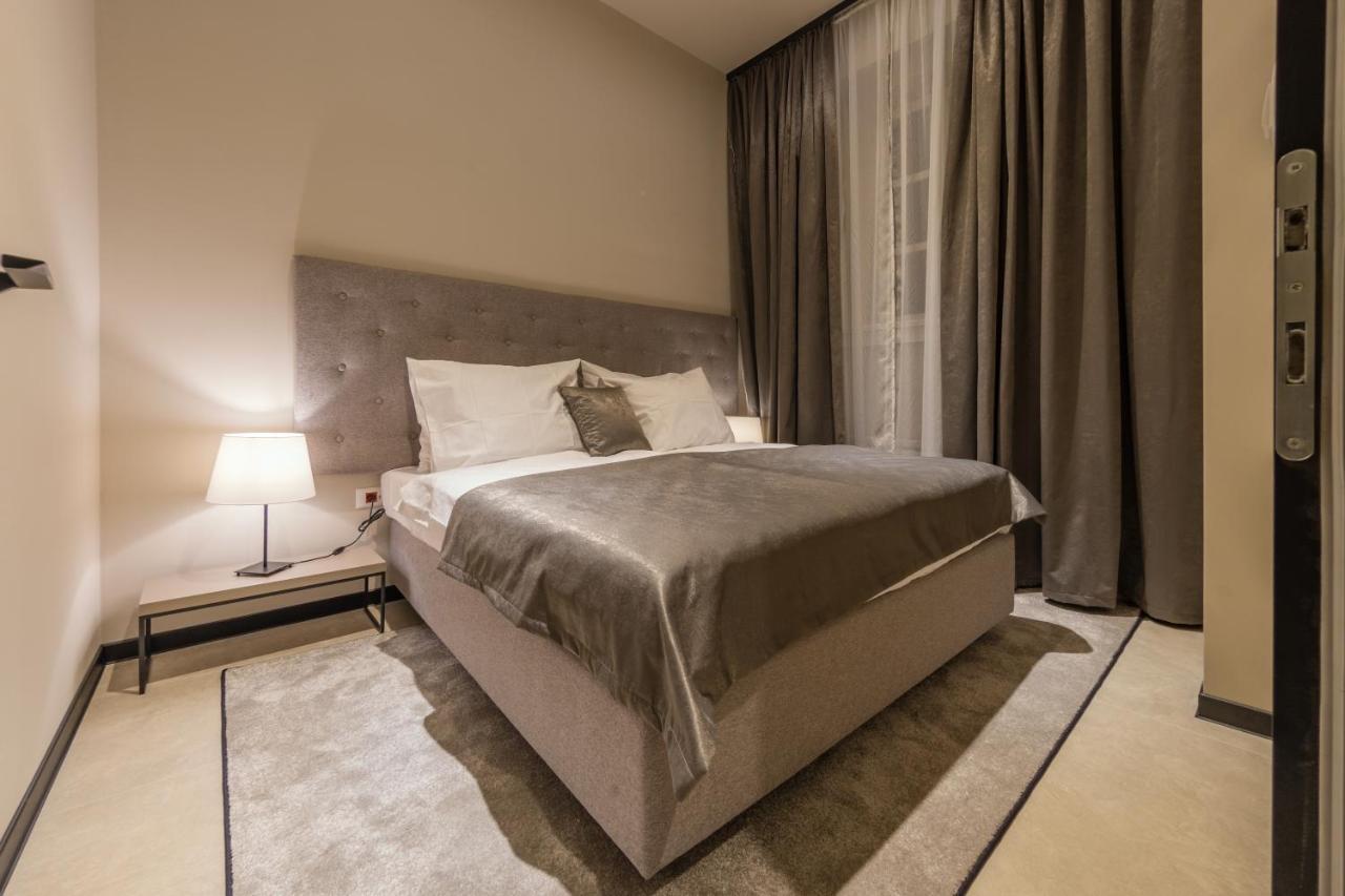 자그레브 Dezman Luxury Center 아파트 외부 사진