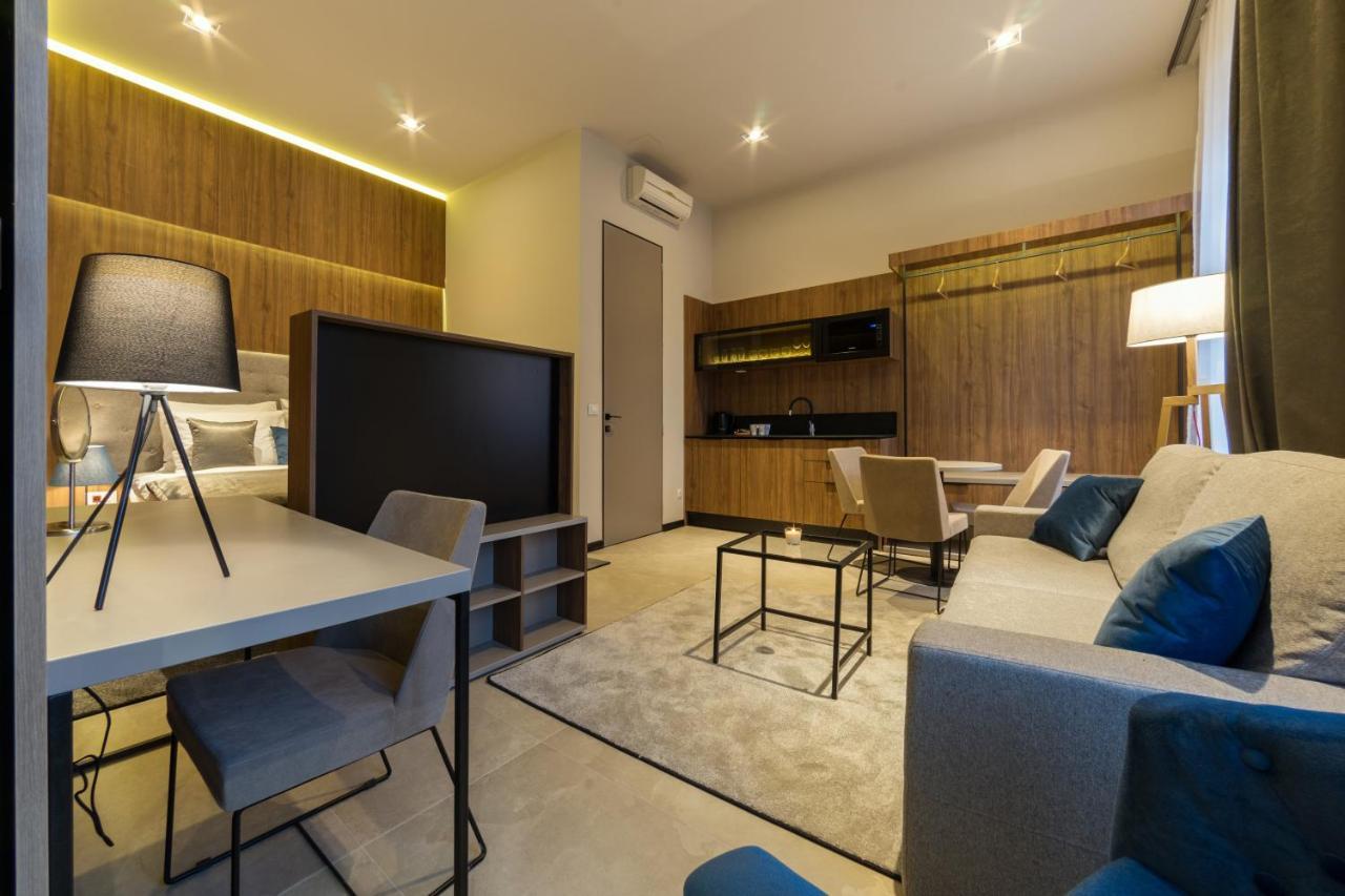 자그레브 Dezman Luxury Center 아파트 외부 사진