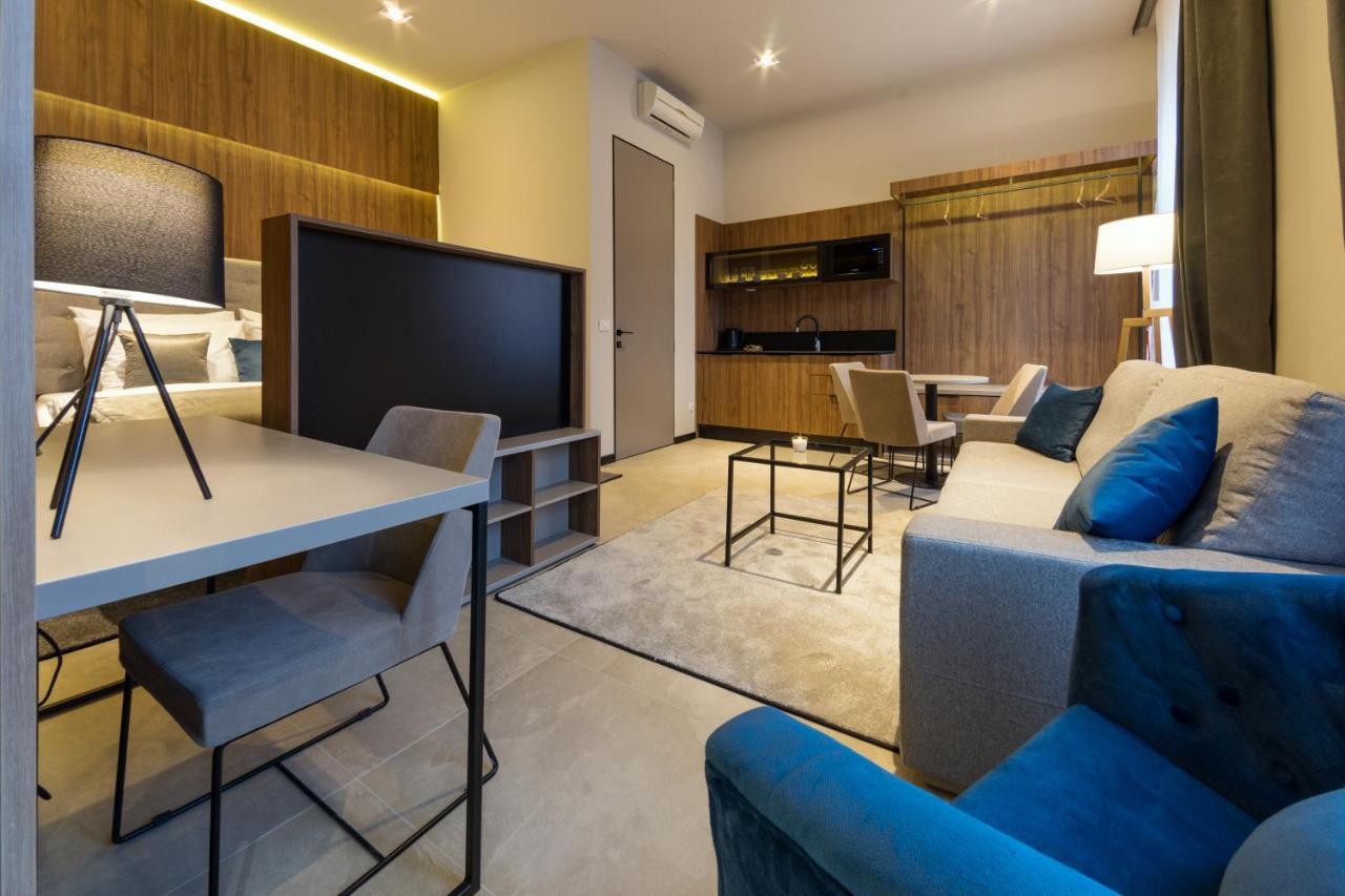 자그레브 Dezman Luxury Center 아파트 외부 사진