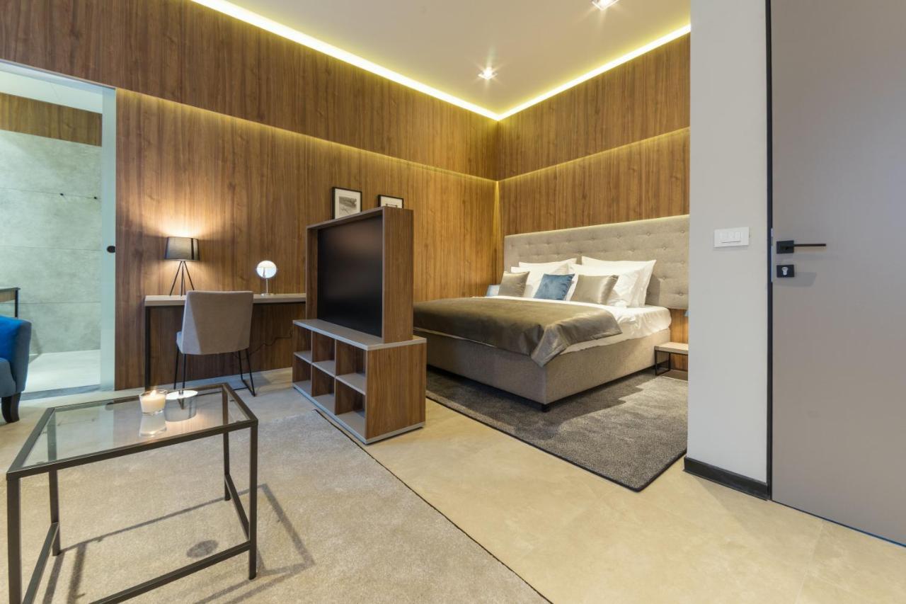 자그레브 Dezman Luxury Center 아파트 외부 사진